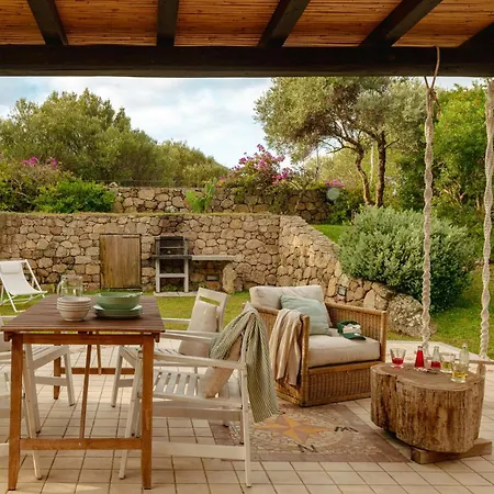 Surf House With Views Of Maddalena Archipelago بيت للعطل