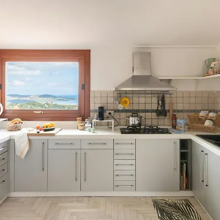 Surf House With Views Of Maddalena Archipelago * سان باسكوالي