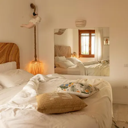 Surf House With Views Of Maddalena Archipelago بيت للعطل