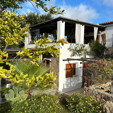 بيت للعطل Surf House With Views Of Maddalena Archipelago *